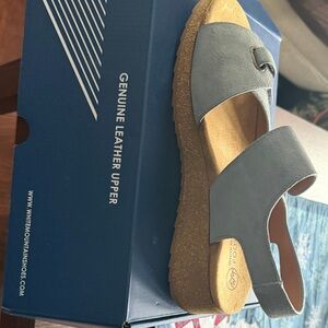 White Mountain Women's Blue/Tan Sandals